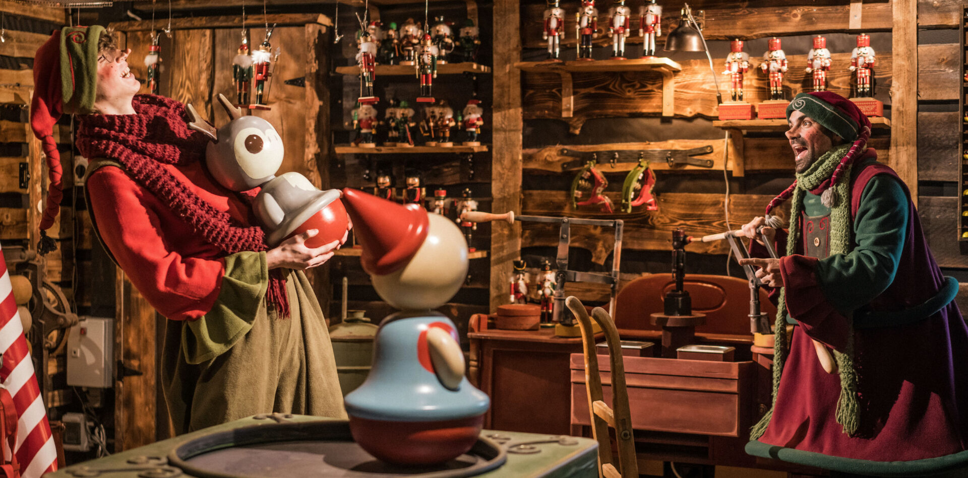 Toy Factory Elves at Santa Claus Secret Forest - Joulukka_5MB