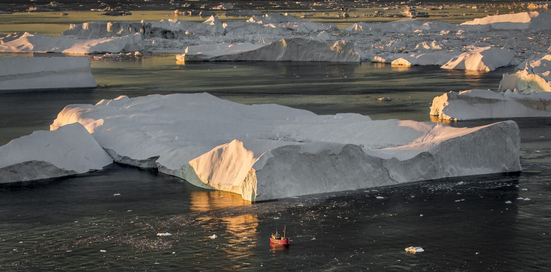 Icefjord sightseeing (6) Midnight sun